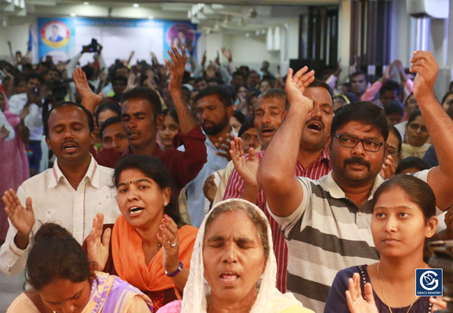 Thousands flocked from different parts of north Karnataka to the Healing & Deliverance Prayer held in Hubli, Karnataka by Grace Ministry on August 15th, 2019.